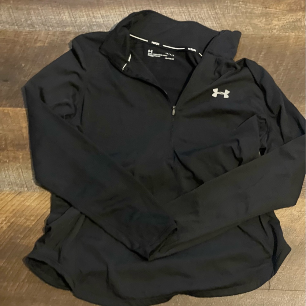 Womens UnderArmour running shirt